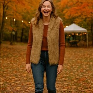 WENXI Luxurious Women's Tan Faux Fur Vest with Pockets Medium Satin Lining